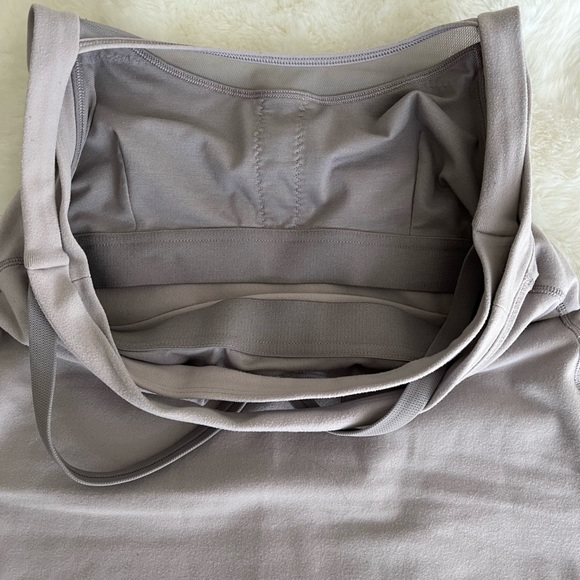 EUC Lululemon Rally Your Heart Tank - size 6 - Picture 7 of 9